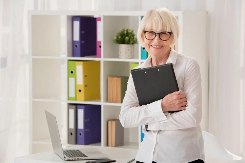 Kobiety 55+ coraz częściej aktywne zawodowo